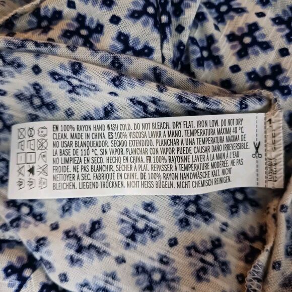 Forever 21 Plus 1X Layered Crop Tank Blue Floral Geometric Pre-owned - Picture 3 of 5